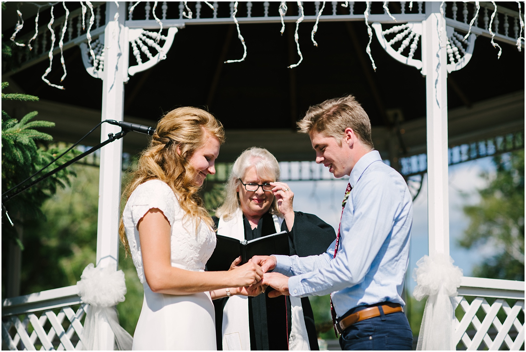 intimate backyard wedding minnesota