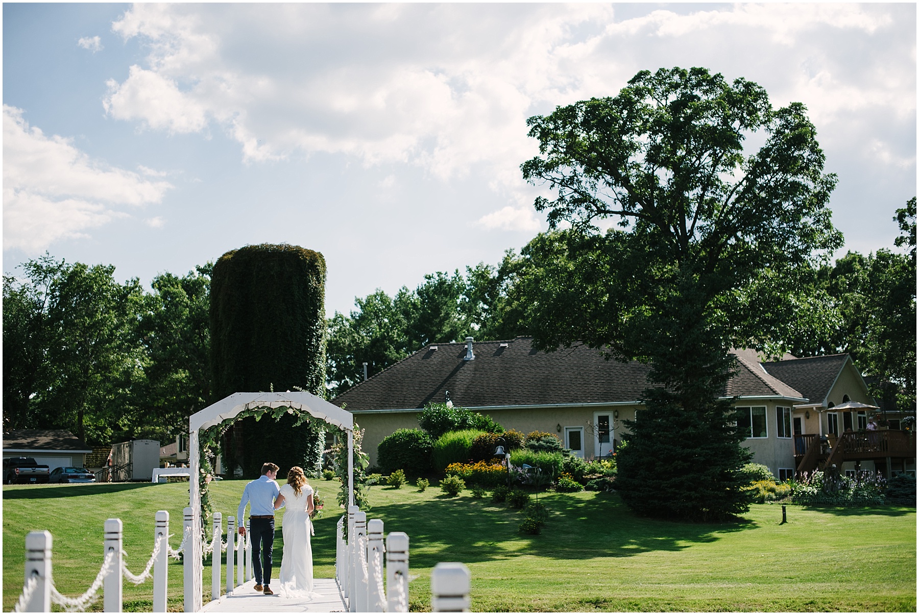 intimate backyard wedding minnesota